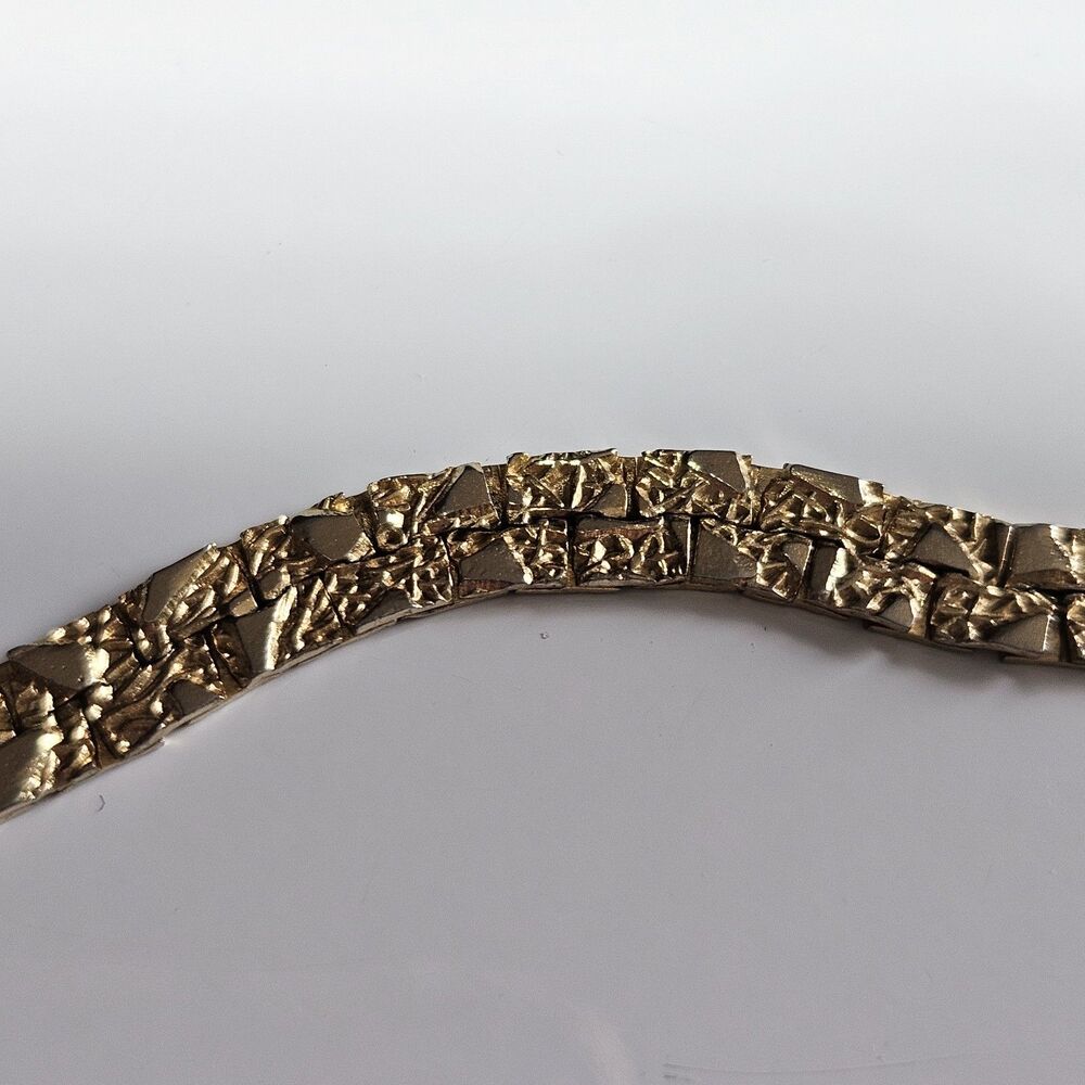 Vintage Trifari Gold Tone Thick Chunky Necklace 24"